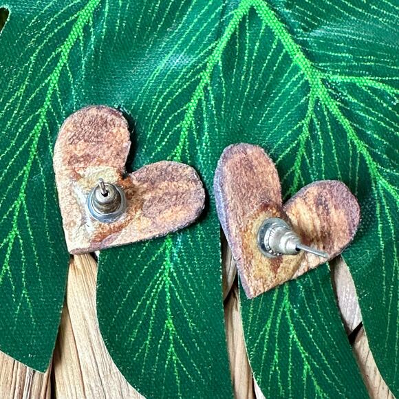 BOGO FREE Teakwood heart stud earrings - Picture 4 of 5